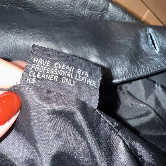 Leather Jacket - Picture 4 of 7